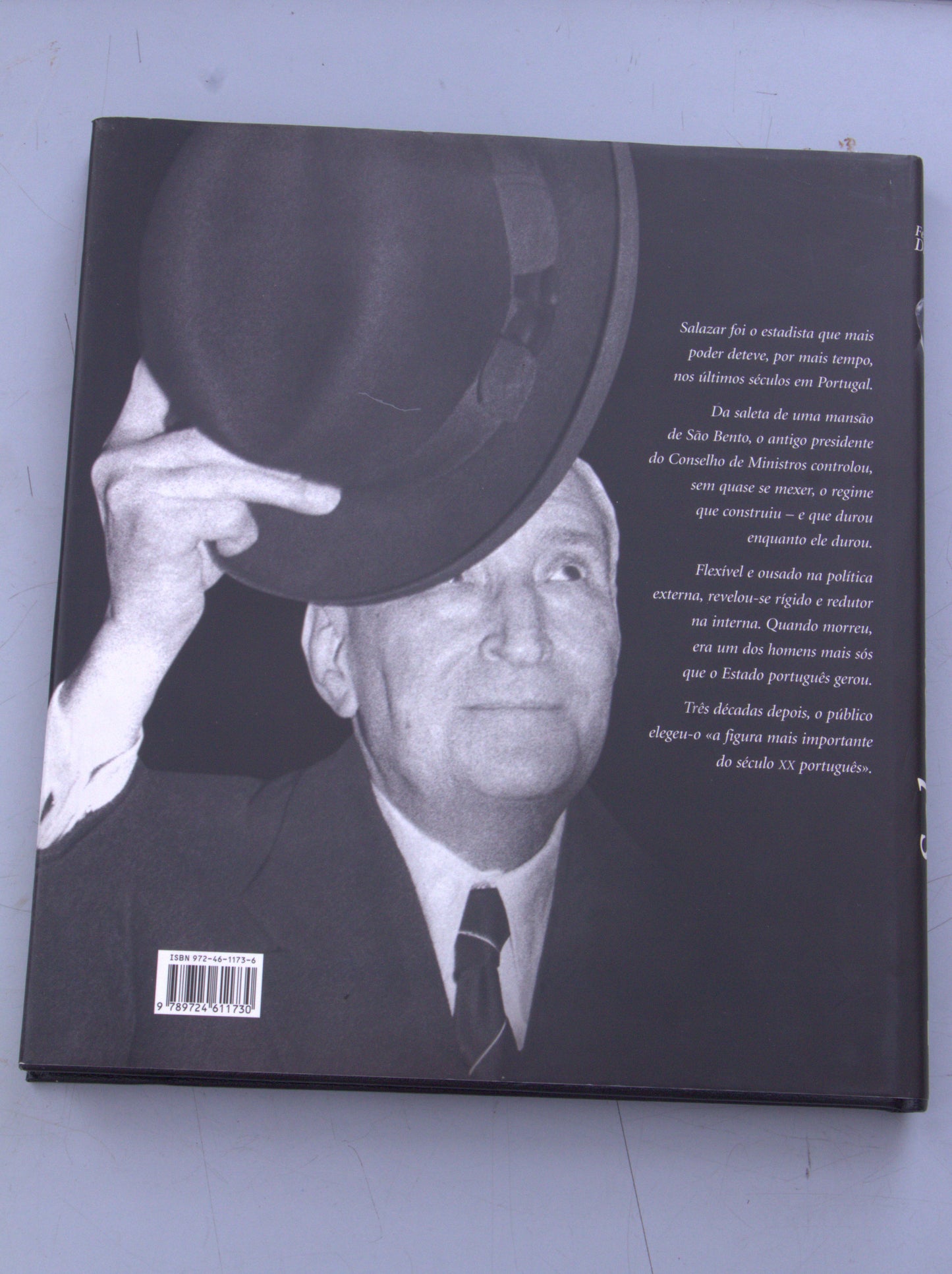 Coleção de Livros - Salazar Fotobiografia de Fernando Dacosta